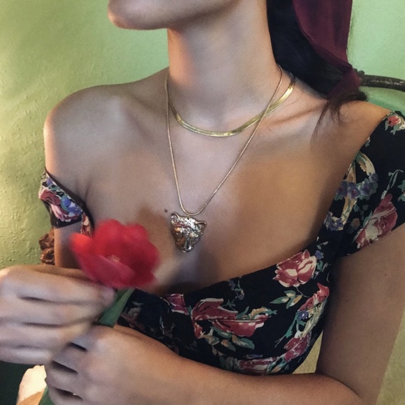 VANESSA MOONEY // gold jaguar necklace - Picture 3 of 7